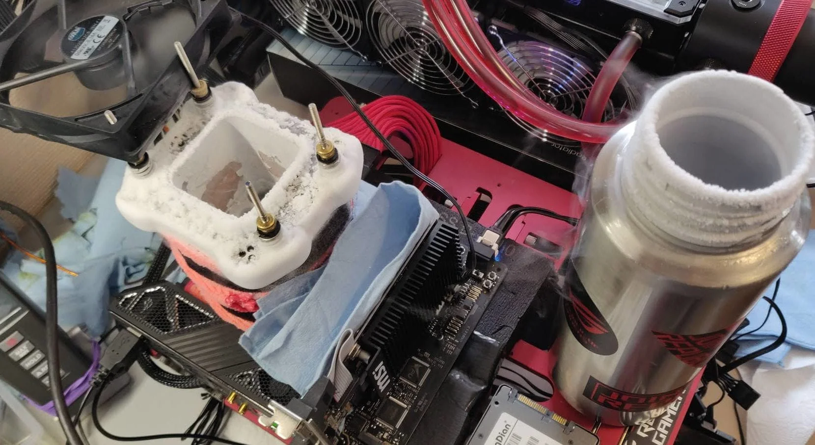 kikoone31 sets two Geekbench3 records on Ryzen 9 3900X
