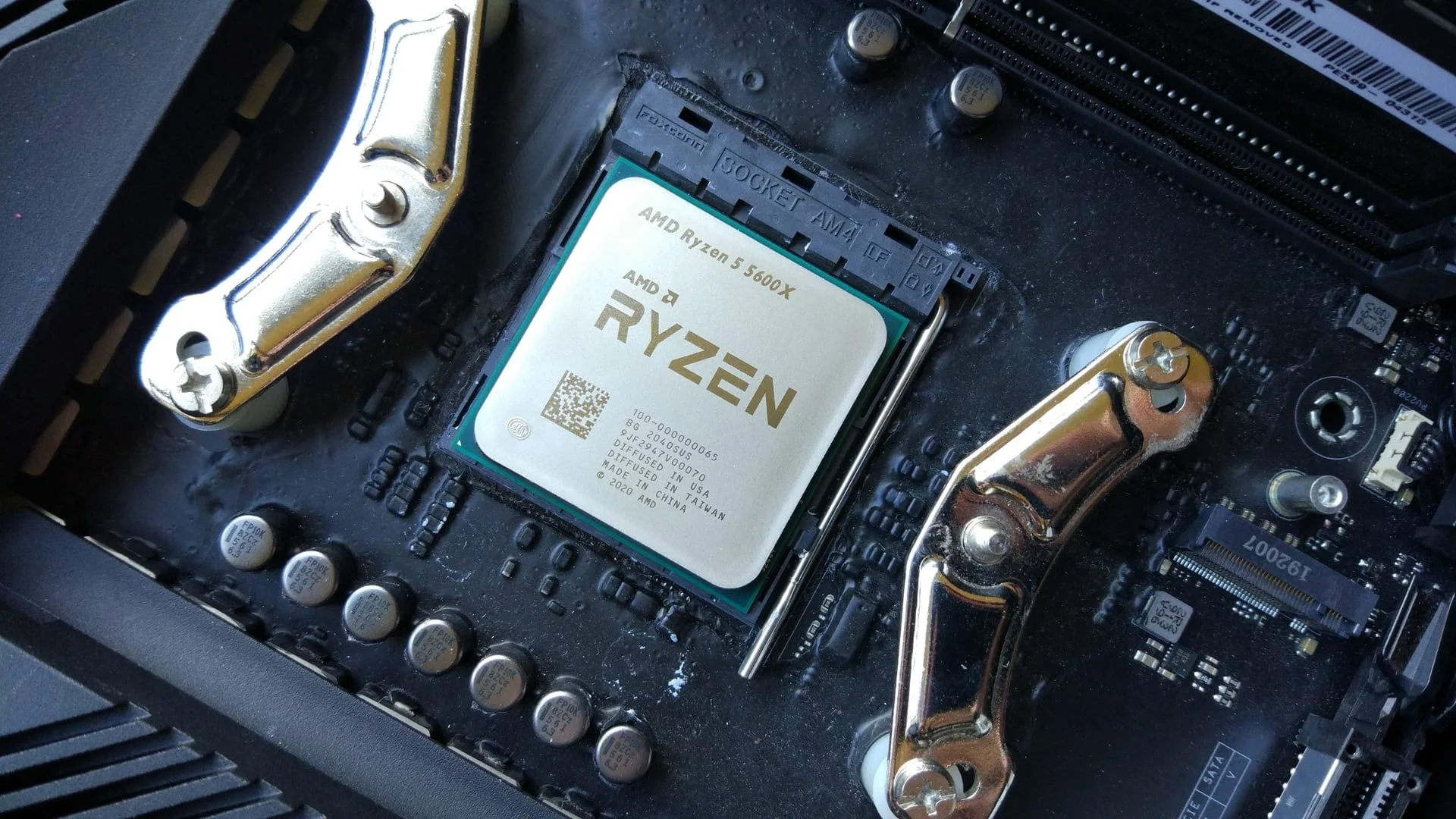 Jumper118 shares first AMD Ryzen 5 5600X benchmarks