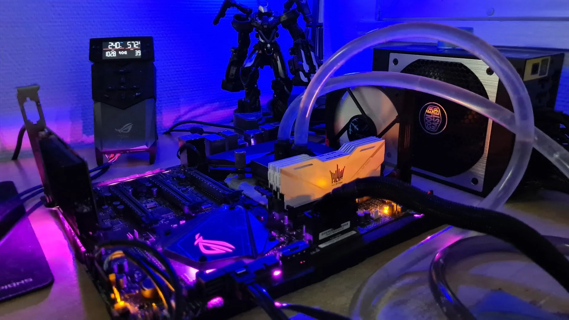Darkgregor sets two records with dual-core Intel Core i3-6320