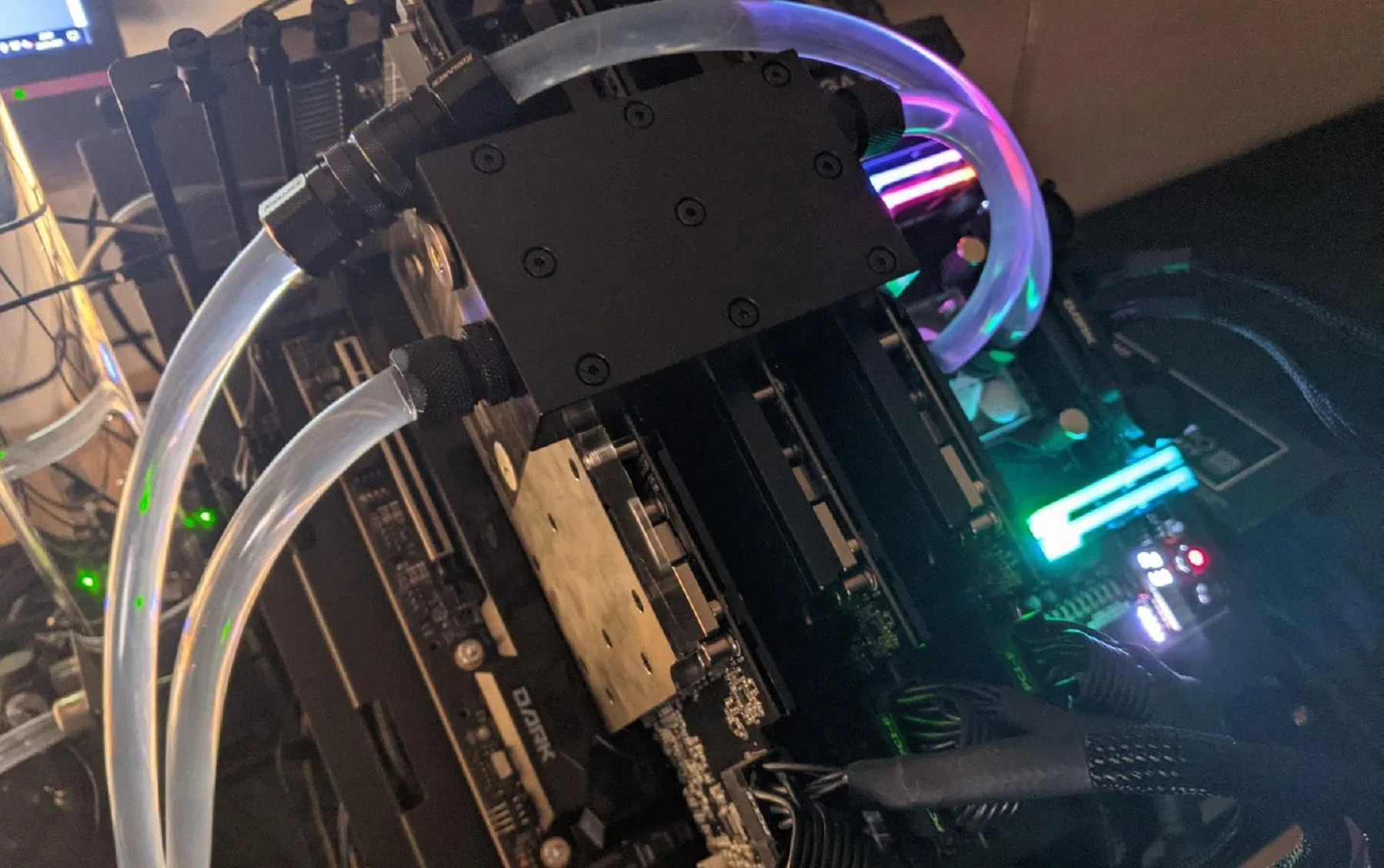 Розгін трьох Radeon R9 290X до 1240 МГц дозволив RoyalMarokk стати першим у Unigine Superposition - 1080P Xtreme