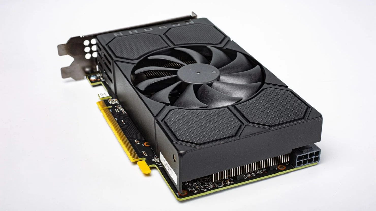 AMD Radeon RX 5500 performance is almost on par with RX 580