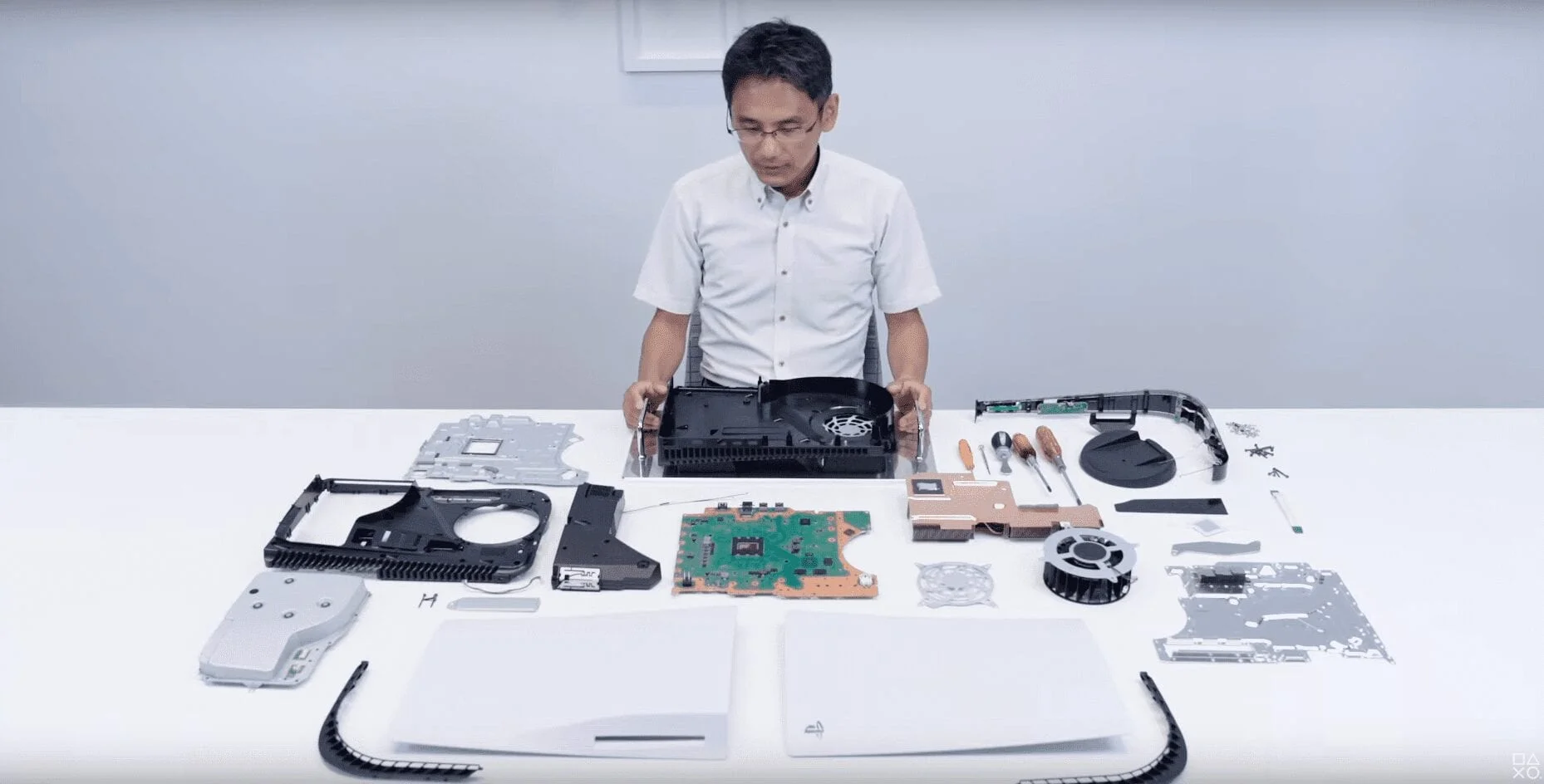 Sony shares PlayStation 5 teardown video; Microsoft responds with humor