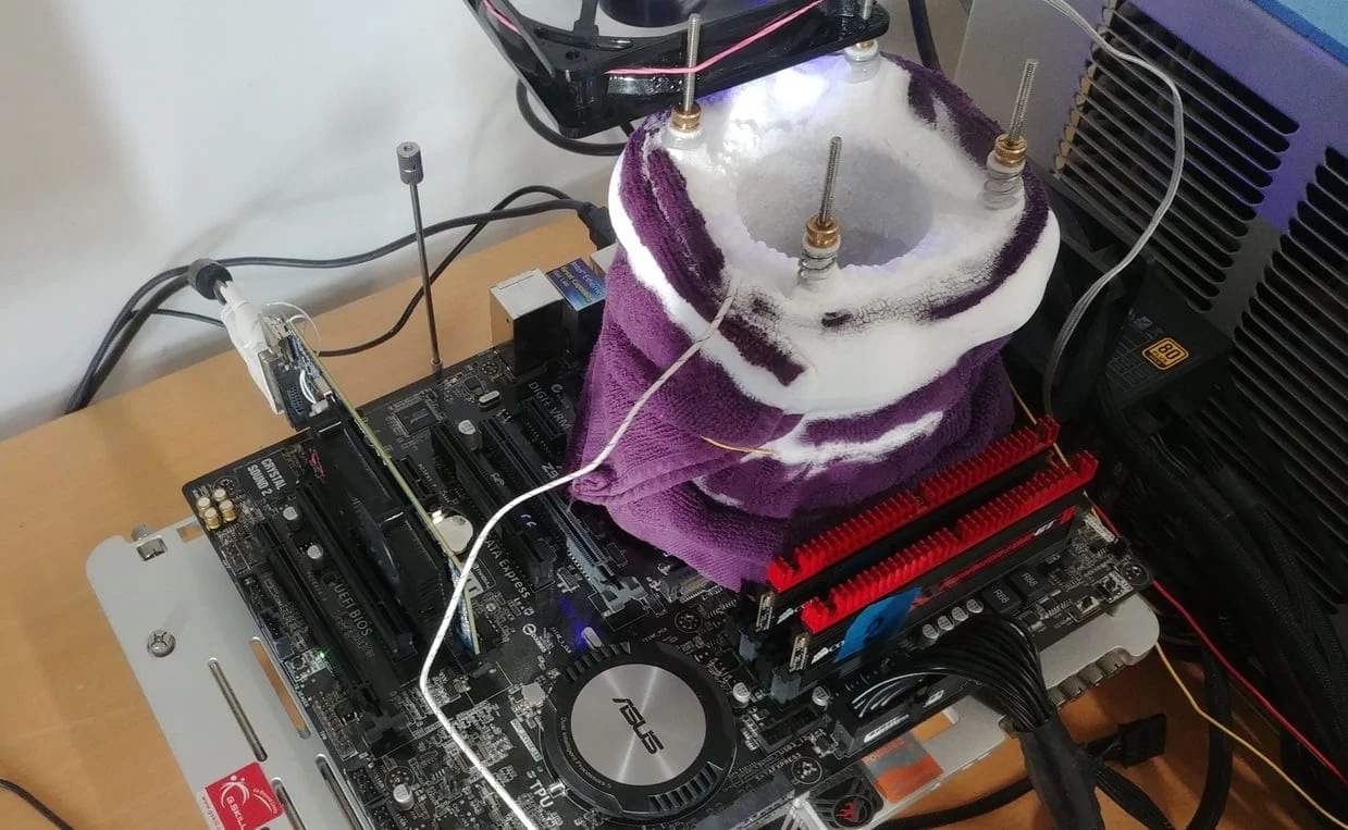 Jokot sets new Core i7 4790K Cinebench R15 record