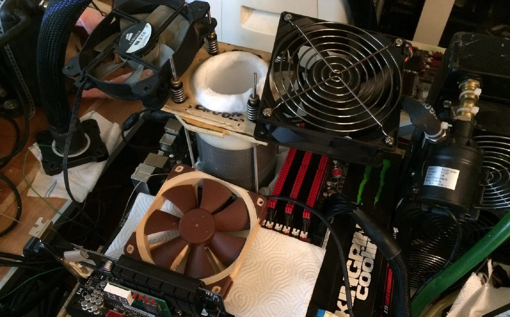 ShaggySVK hits 5461MHz on Xeon W3520, takes silver in chip leaderboard