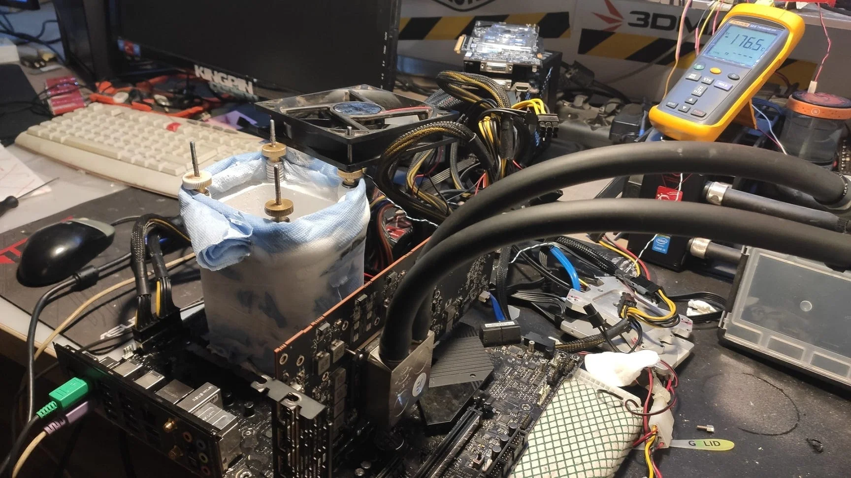 d0minat0r claims gold in the AMD Radeon VII 3DMark03 leaderboard