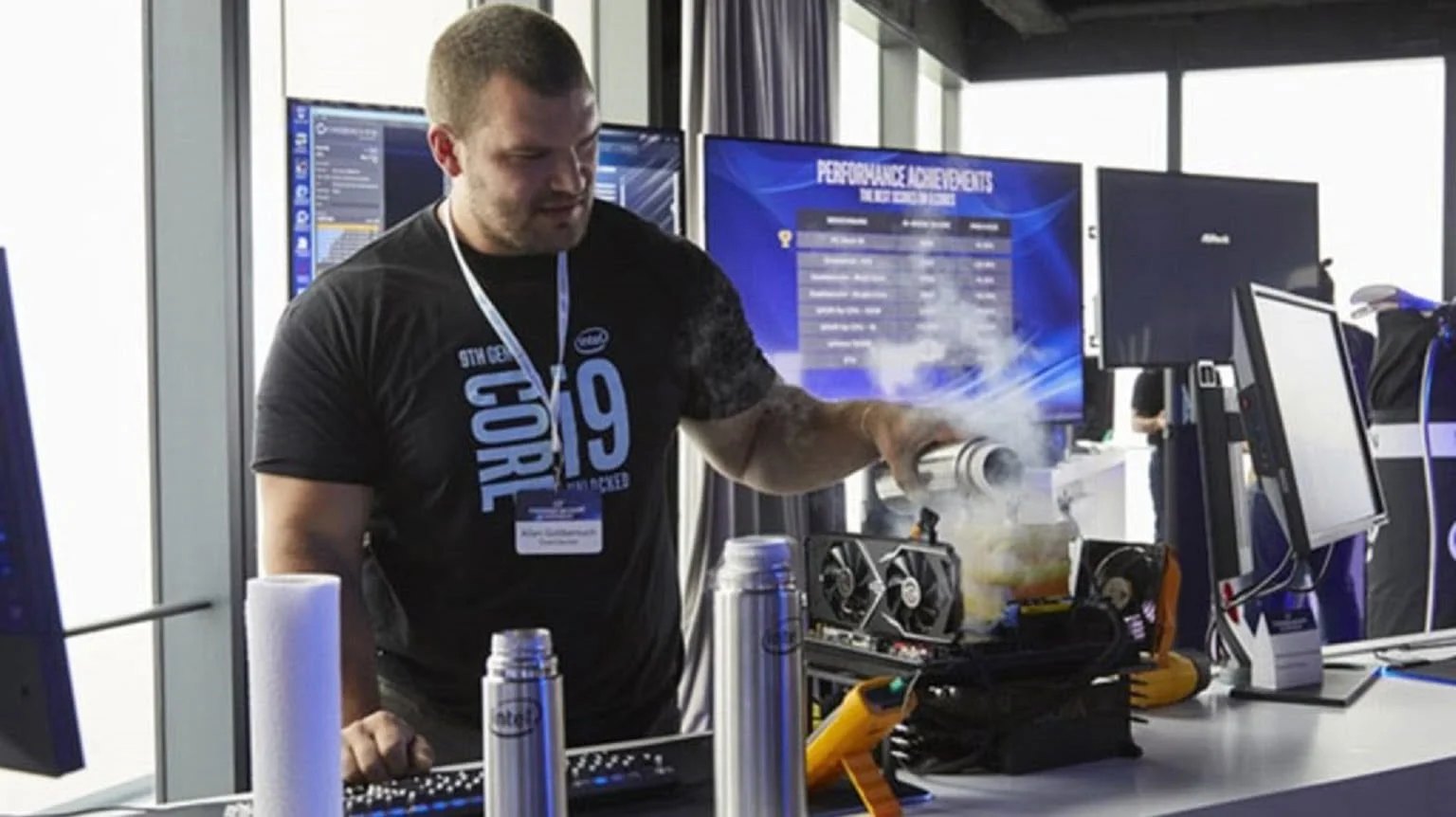 Splave sets 8-core record with Intel Core i9-9900KF CPU clocked to 7020 MHz