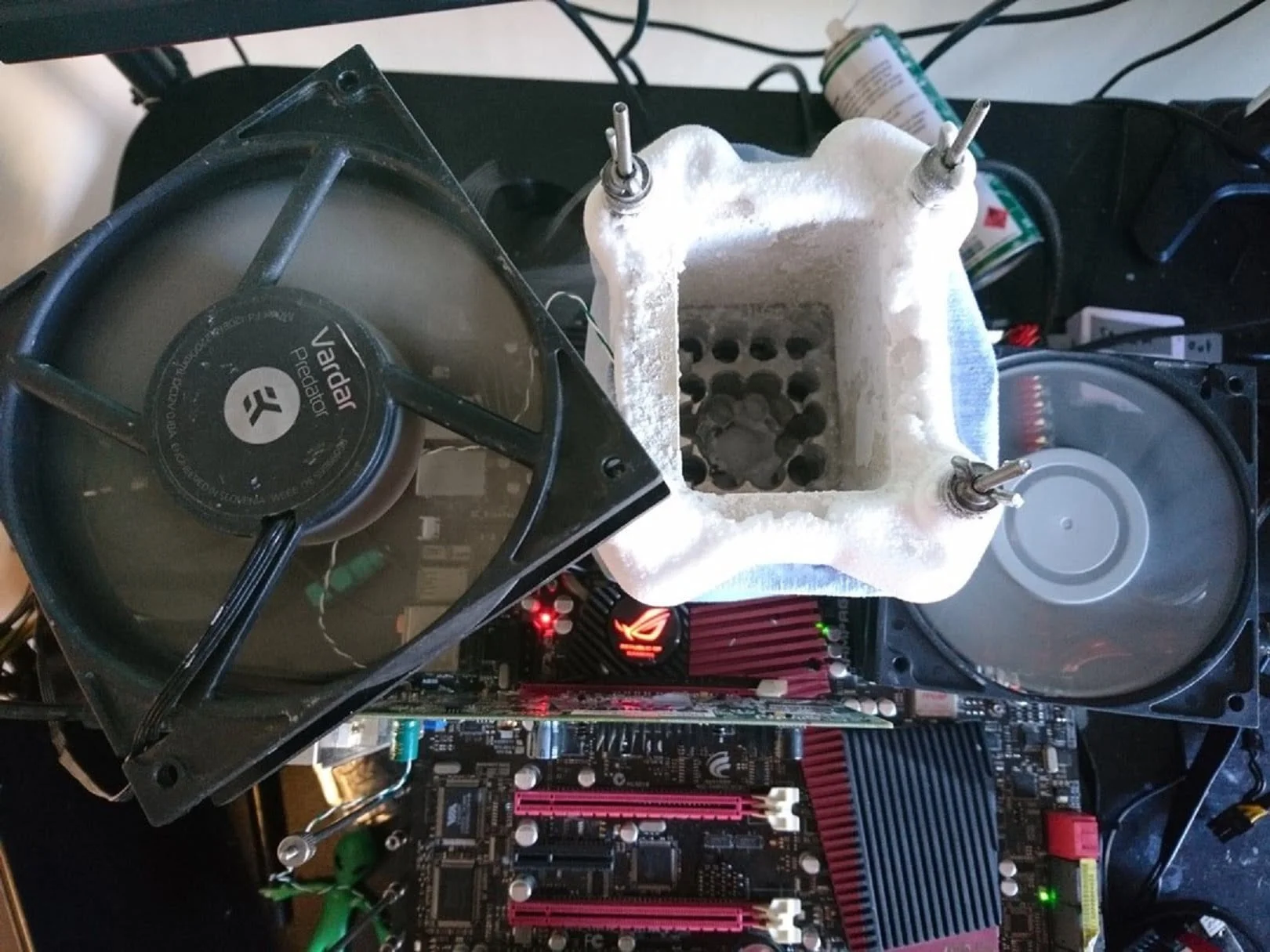 Unityofsaints встановив два рекорди у модельному заліку чипа Intel Core i7-930