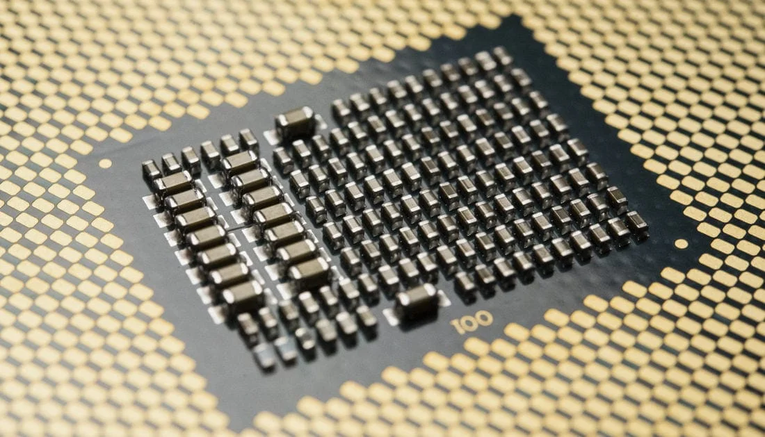 An unknown 6-core Intel chip with a new L2 cache configuration spotted in SiSoftware Sandra database