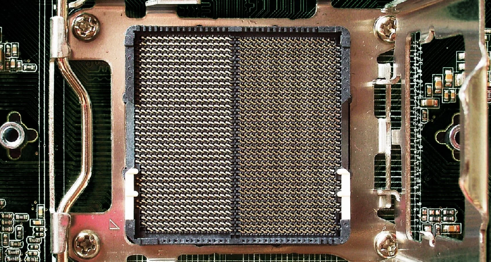 AM5 socket switches to LGA design, features 1718 pins